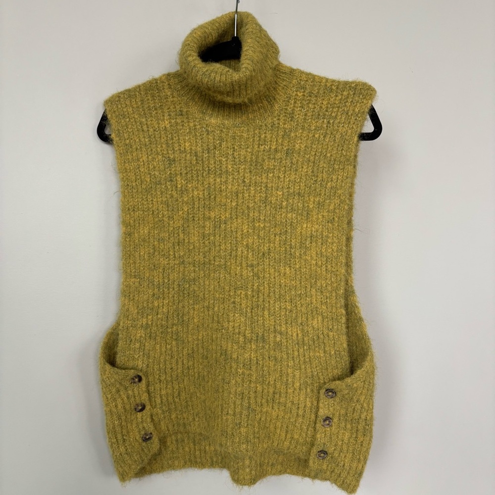 Indi &‎ Cold Turtleneck Open Side Sweater Vest Size S